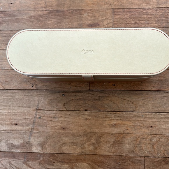 Dyson straightener box only - Picture 2 of 3